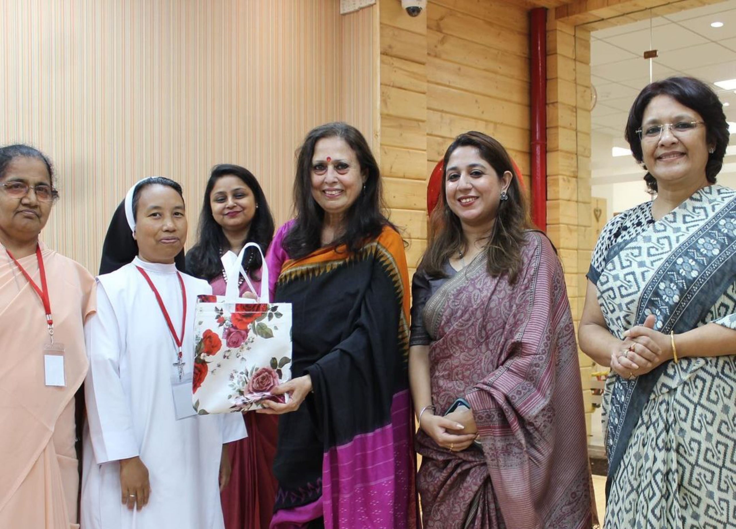 Carmelite Nuns Visit SFSDLF