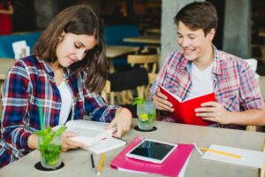 Co-Curricular Opportunities to Look for in a Well-Rounded Education Experience